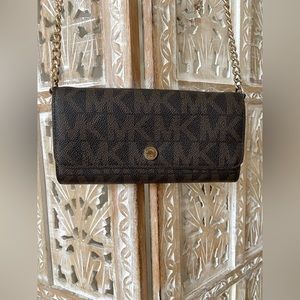 LIKE NEW. Michael Kors Crossbody Wallet